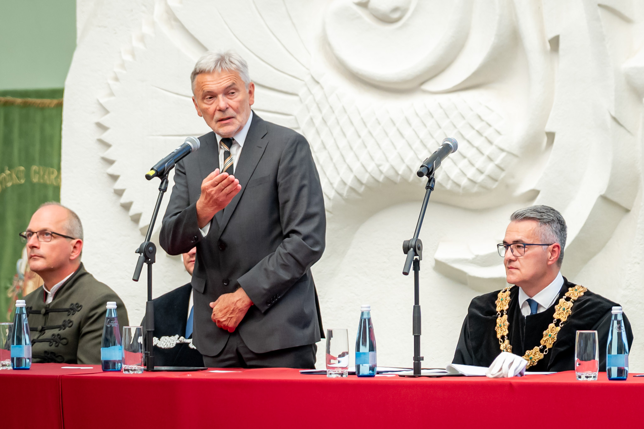 ovar_evnyito_2025 (2).jpg